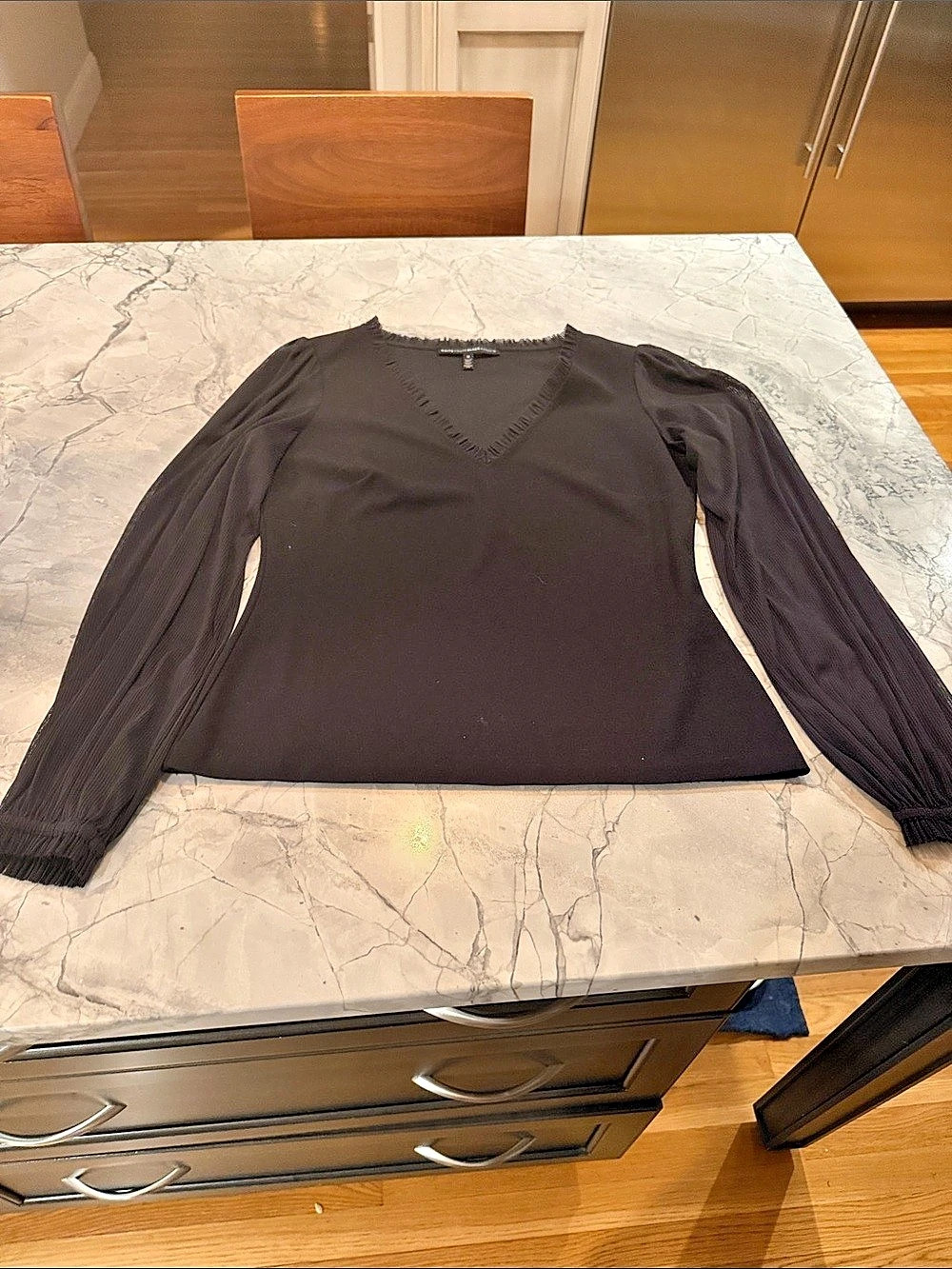 White House Black Market Long Sleeve Top in Black Size Medium Like New